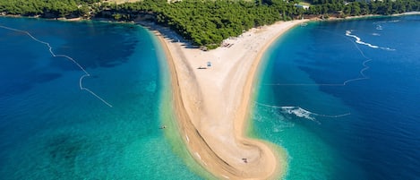 Vlak bij het strand