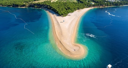 Sea View Home Marianne 200m from sea, Bol, Croatia