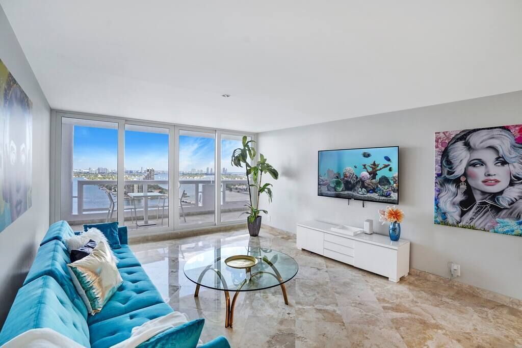 First Class! Located Only 3 Miles To South Miami Beach!, 2 Bedroom Condo