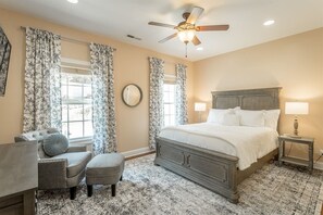 7 bedrooms, desk, iron/ironing board, free WiFi