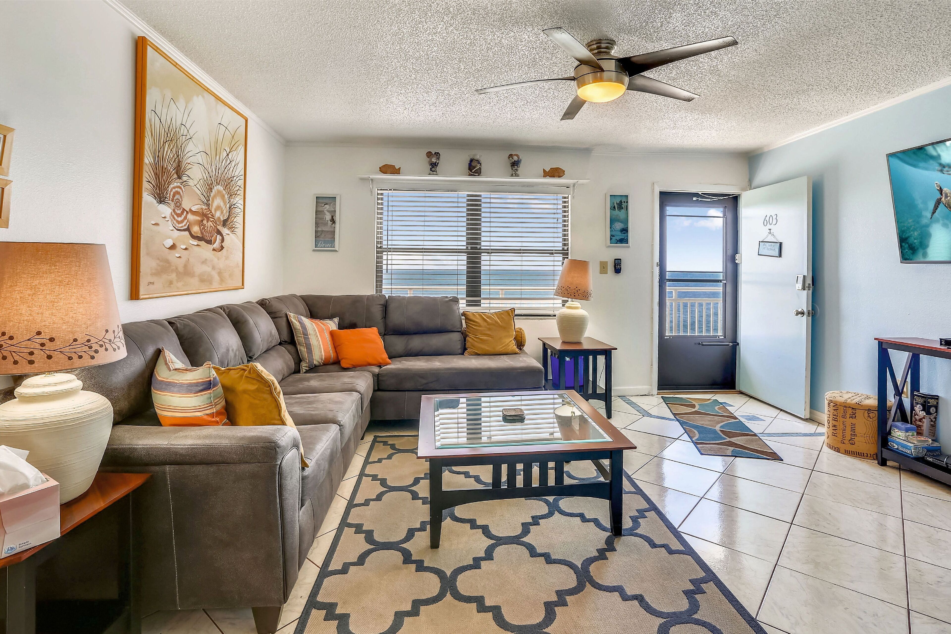 Sunset Chateau 603 Lovely beachfront on popular Sunset Beach, Walk to Caddy's