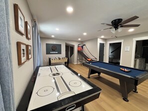 Spielezimmer