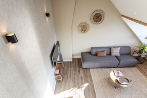TV - Spacious Luxury Loft (Zandvoort)
