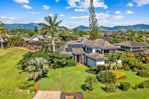 Exterior - Private Pool, Hot Tub with AC, BBQ and Very Spacious (Po'ipu)