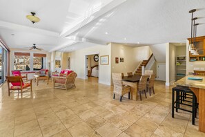 Living / Dining Area