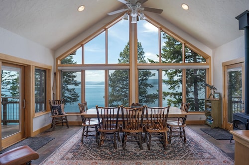 Private waterfront access to Flathead Lake w/private boat dock & wood stove - Lakeshore Lodge