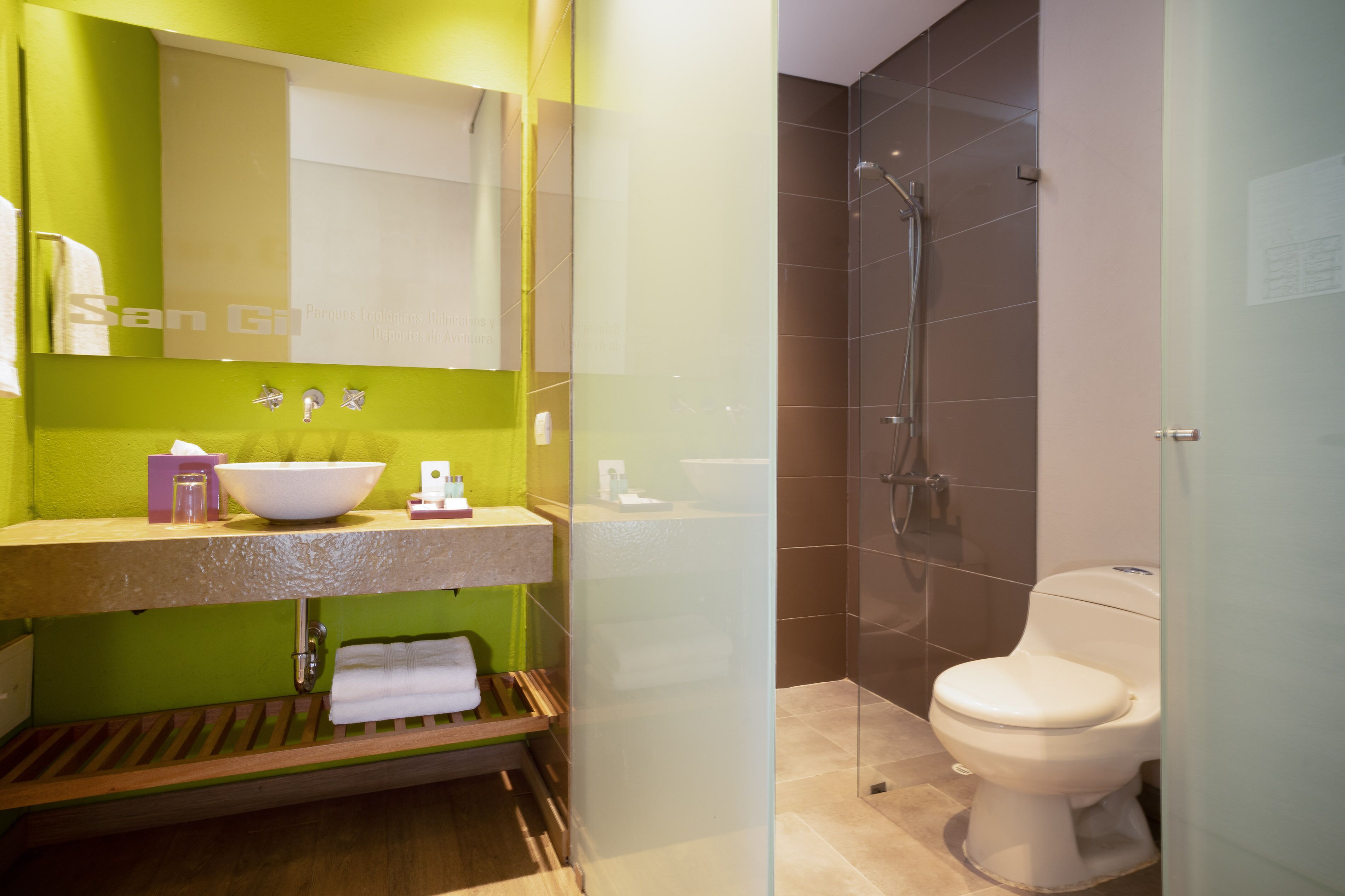 standard twin room | bathroom | hair dryer, towels, soap, shampoo