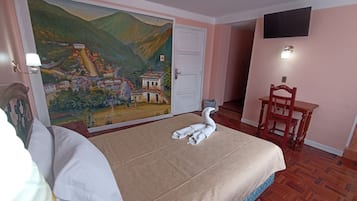 Executive Double Room, 1 King Bed, City View | Individually decorated, laptop workspace, free WiFi, bed sheets