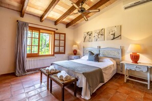 3 dormitorios, wifi gratis, ropa de cama