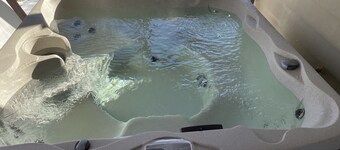 Wintergreen Ski & Golf resort-hiking trails-Hot tub-Pet-Friendly!!!
