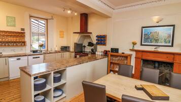 Fridge, dishwasher, electric kettle, toaster