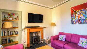 Cottage | Living area