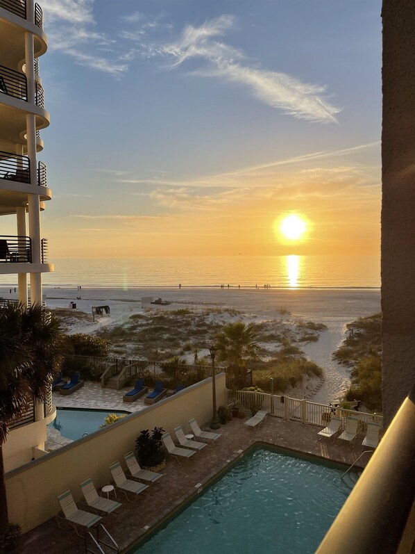 A heated pool - Luxury Condo "The Beach Is Your Backyard" (St Pete Beach)