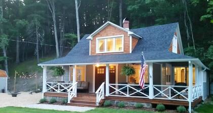 New Hot Tub! Next to resort with spa and golf!