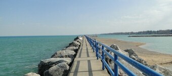 Cozy Lexington cottage! Stroll down to the sandy beach of Lake Huron!