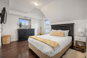 3 Schlafzimmer, Schreibtisch, Bügeleisen/Bügelbrett, kostenloses WLAN