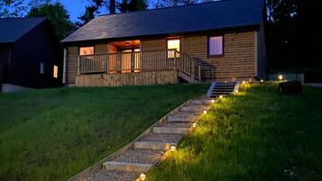Cabin | Exterior