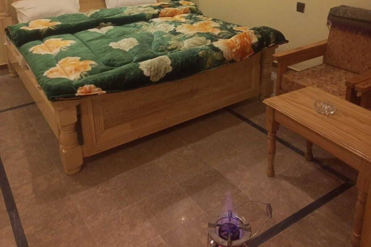 Deluxe Double Room | Iron/ironing board, free WiFi