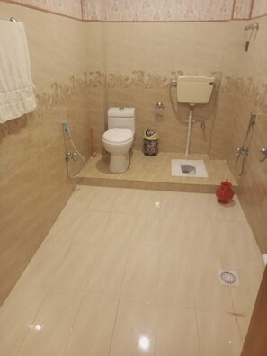 Deluxe Double Room | Bathroom