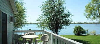 Cottage 3 on Beautiful Fox Lake!