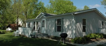 Cottage 4 on Beautiful Fox Lake!