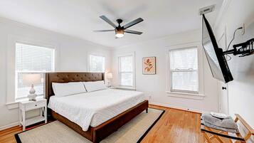 2 bedrooms, desk, iron/ironing board, travel crib