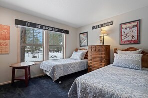 3 chambres, fer et planche à repasser, Wi-Fi, draps fournis