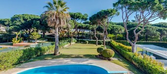 Villa Mimi by LovelyStay