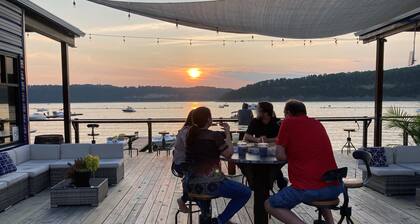 Big Foot's Retreat- is in walking distance of Cumberland Point Recreation Area