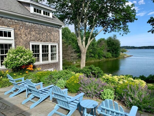 Property grounds - 19th C. Waterfront Home in Blue Hill-Exquisite Gardens & Harbor views. Sleeps 10 (Blue Hill)