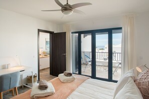 1 slaapkamer, een strijkplank/strijkijzer, gratis wifi, beddengoed