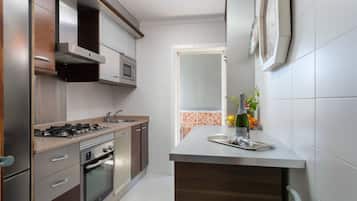 Réfrigérateur, micro-ondes, four, lave-vaisselle