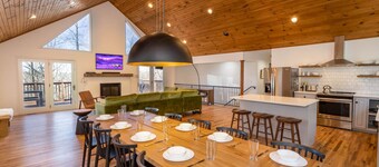 Scandinavian-Style Cabin in The Mountains