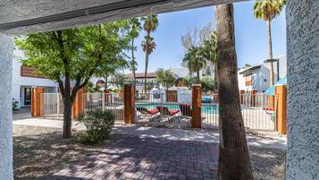 Deluxe Condo | Terrace/patio