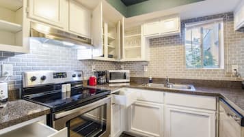 Family Condo | Private kitchen