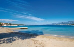 Beach nearby - Villa with pool for 6 people (Sveti Vid Dobrinjski)