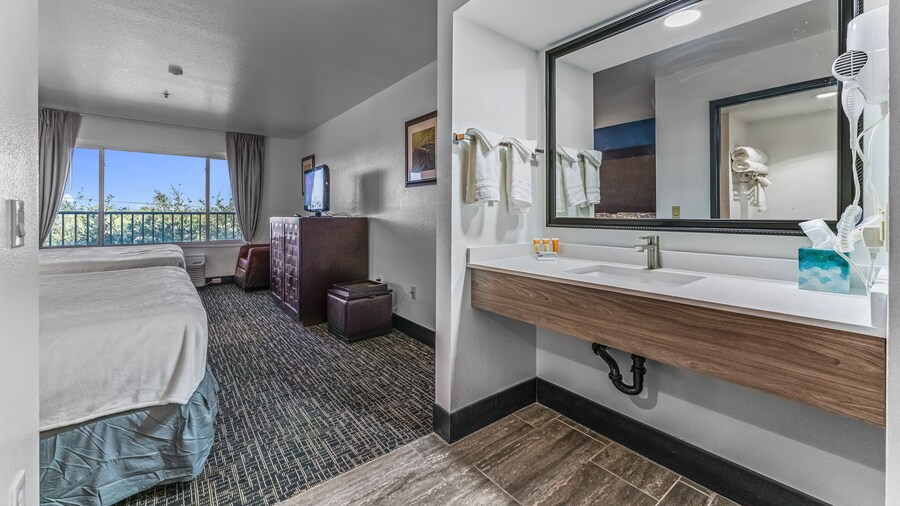 Metro Tempe Extended Stay