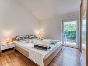 5 bedrooms, internet