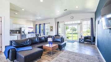 Departamento familiar | Área de sala de estar | Televisión