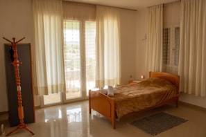 2 Schlafzimmer, Bügeleisen/Bügelbrett, kostenloses WLAN