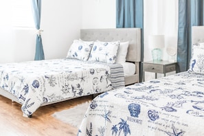 3 bedrooms, in-room safe, desk, iron/ironing board