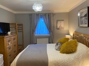 3 Schlafzimmer, Bügeleisen/Bügelbrett, Reisekinderbett, WLAN