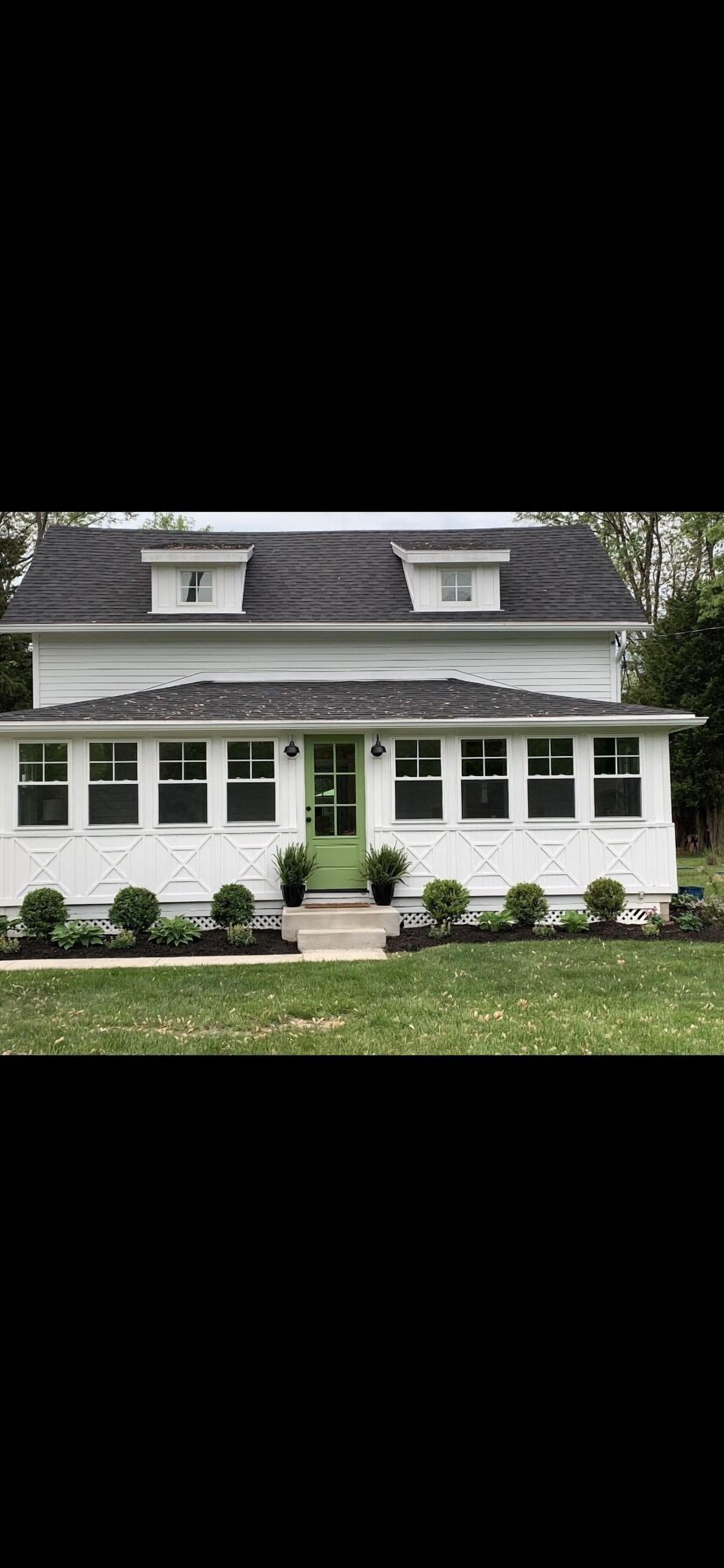 Original Kelleys island cottage built in 1860, completely renovated!