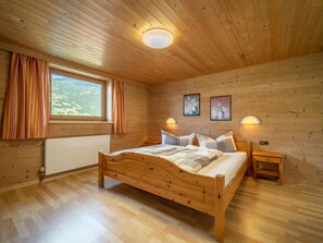 3 bedrooms, Internet