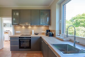 Fridge, microwave, oven, dishwasher
