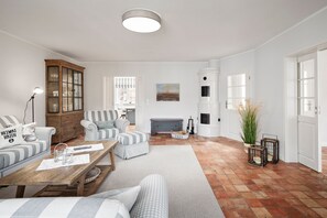 Fernseher, Kamin