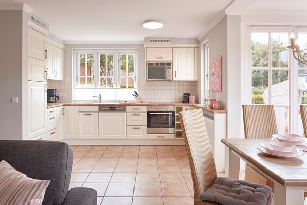 Køleskab, mikrobølgeovn, ovn, opvaskemaskine