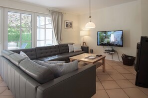 Télévision, cheminée