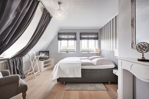3 Schlafzimmer, Zimmersafe, Schreibtisch, WLAN