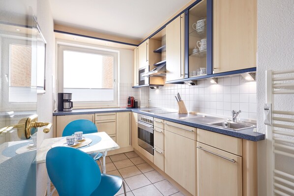 Køleskab, mikrobølgeovn, ovn, opvaskemaskine